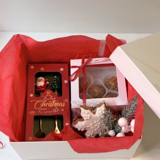 #64 სასაჩუქრე ნაკრები