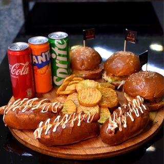 ბურგერის და ჰოთდოგის მენიუ
