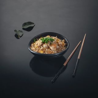 შემწვარი ბრინჯი ქათმით