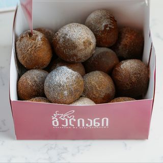 პონჩიკების ყუთი ნუტელას შიგთავსით 20₾