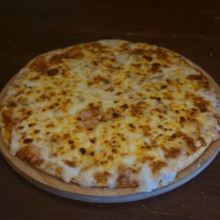 პიცა ოთხი ყველით