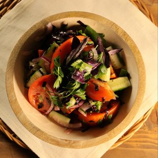 კიტრი პომიდვრის სალათი გლეხურად