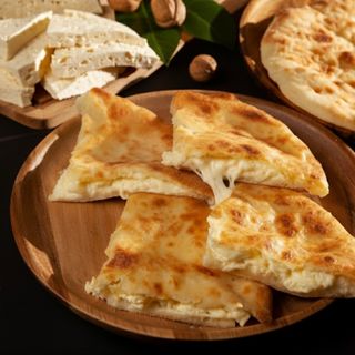 ხაჭაპური იმერული 8 ნაჭრიანი