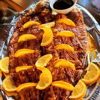 მთლიანი ორაგული 1.800-2.000 კგ