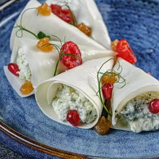 ნადუღი სულგუნის ფირფიტებში