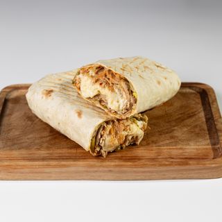 M შაურმა პატარა მოცარელას ყველით (ღორი)