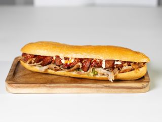 M შაურმა პურში სტანდარტი ღორი