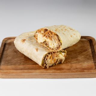 M შაურმა დიდი მოცარელას ყველით (ღორი)