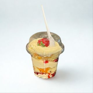 ხილის ტორტი ჭიქაში