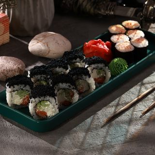 კალიფორნია ორაგულით და ხიზილალით - 8 ნაჭერი