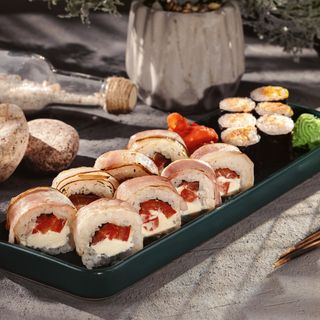 ბეკონის როლი+სურიმის მაკი