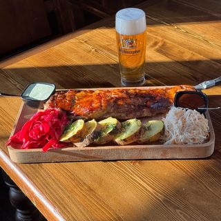 ღორის ნეკნი ბარბექიუს სოუსში