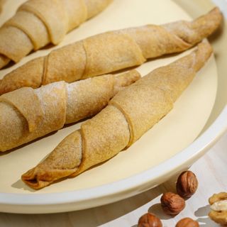 ნიგვზის და თხილის ხვეულა