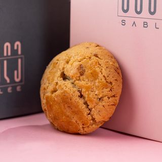 American cookie - with walnuts