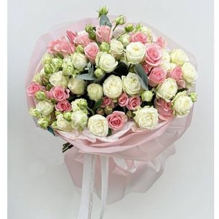 თეთრი და ვარდისფერი სპრეი ვარდი (15)