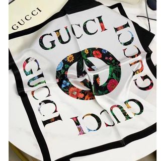 GUCCI-ს  შარფი (თეთრი შავში)
