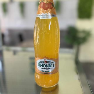 ლიმონათი ბორჯომი შუშა