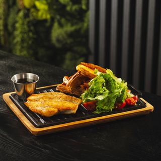 ქათმის სტეიკი გრილზე