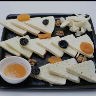 ყველის ასორტი