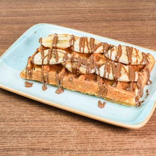 ვაფლი ბანანით და შოკოლადით