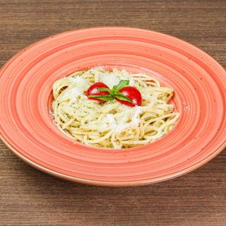 პასტა პესტოს სოუსით