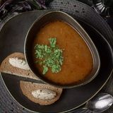 სუპ ხარჩო ბაგეტით და გურული სუნელით