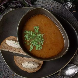 სუპ ხარჩო ბაგეტით და გურული სუნელით