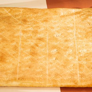 ნახევარ ფენოვანი ლობიანის ბოქსი (16 ნაჭერი - 41სმ)