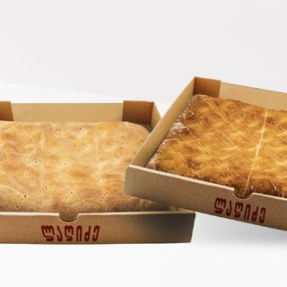 ხაჭაპურის და ლობიანის ბოქსი + ლაღიძის წყალი 2 ლ