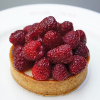 Raspberry & vanilla tart