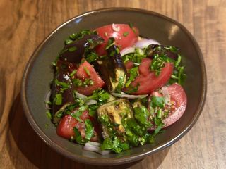 ბადრიჯნის სალათი