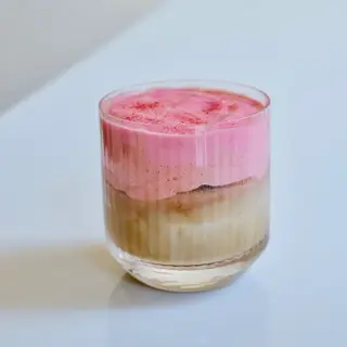 Strawberry foam iced cappucino
