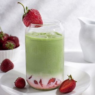 მატჩა ლატე კენკრით