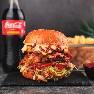 ორმაგი კეთილი ბურგერის კომბო /double kind burger combo