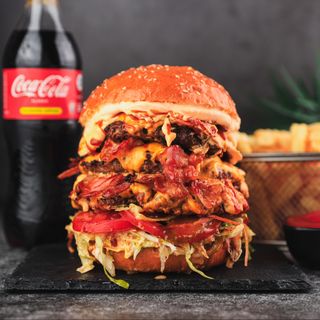 სამმაგი კეთილი ბურგერის კომბო /Triple kind burger combo