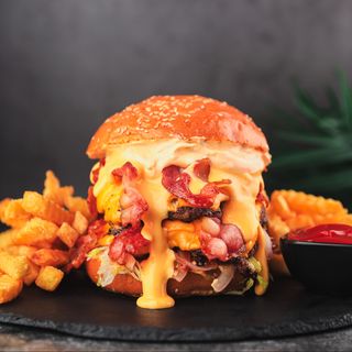 ორმაგი კეთილი ბურგერი მეტი ყველით /double burger with  cheese