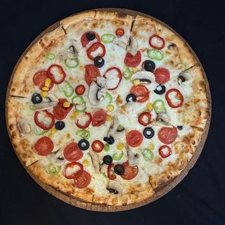 Vegetable pizza large
