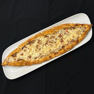 Pide with meat and cheese