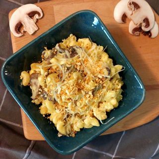 Mushroom Julienne Mac and Cheese