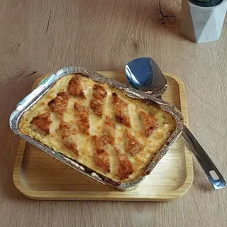 Baked Chicken Alfredo Mac and Cheese (2-4 persons)