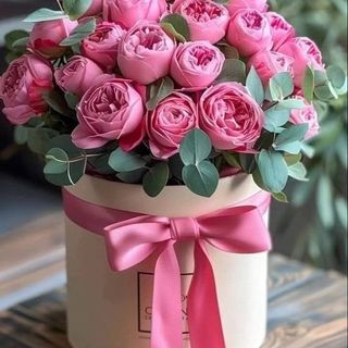 სპრეი ვარდების კომპოზიცია