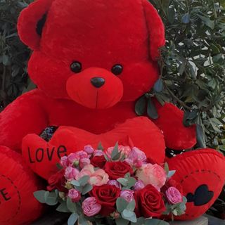 დათუნია ყვავილების ბოქსით