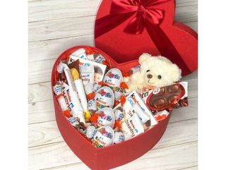 დათუნია და ტკბილეული ბოქსში