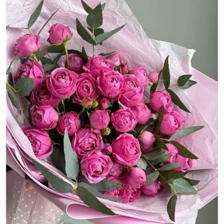 სპრეი ვარდების თაიგული