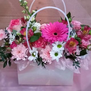 ყვავილების მიქსი ჩანთაში