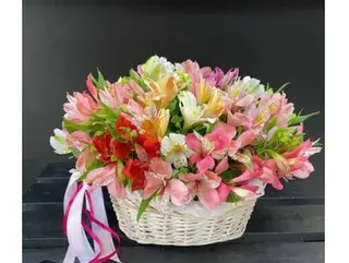 ყვავილები კალათში