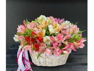 ყვავილები კალათში