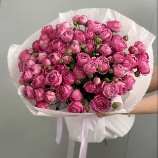 სპრეი ვარდების თაიგული