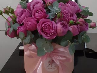 სპრეი ვარდები ბოქსში