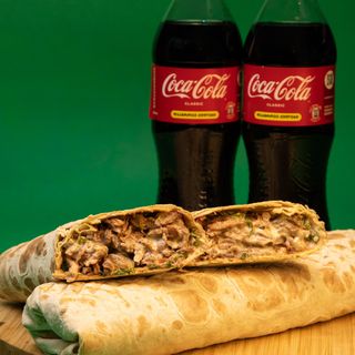 3 სტანდარტული შაურმა და 3 კოკა-კოლა